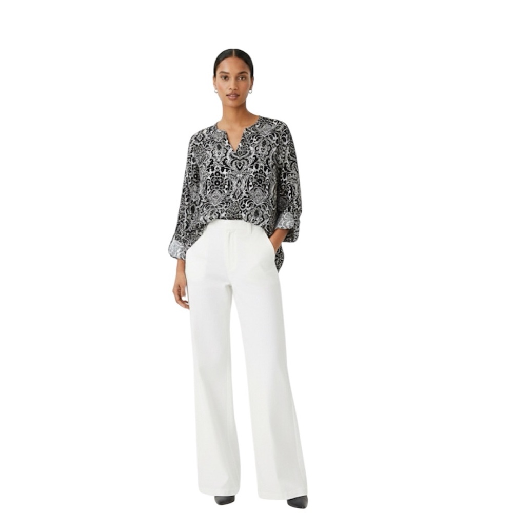 Ann Taylor Black & White V-Neck Oversize Blouse Shirt Size:Medium